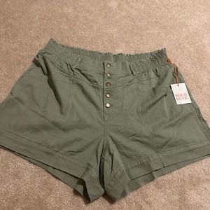 NWT Knox Rose High Rise Relaxed Fit Traveling Shorts